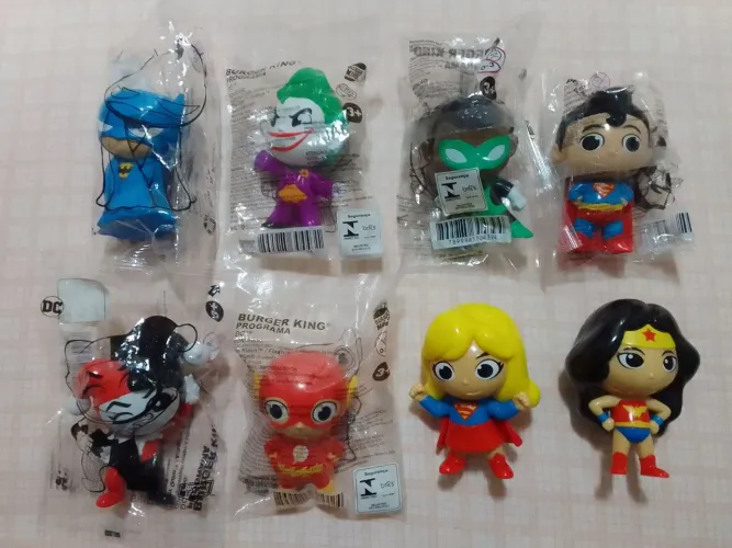 Lote de Brinquedos.