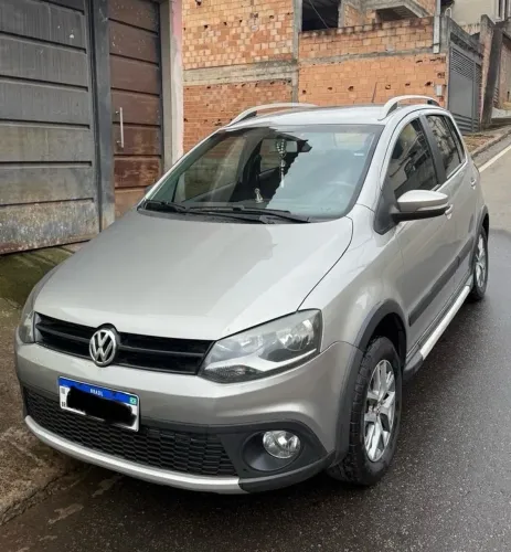 Volkswagen Crossfox 1.6 MI Total Flex 8V 5P 2013