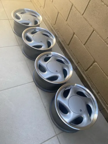 Jogo de rodas Roldão aro 14x7 furacão 4x100