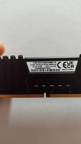 Memória DDr4 Corsair 32 gb 2666hz (16+16) são 2 pentes