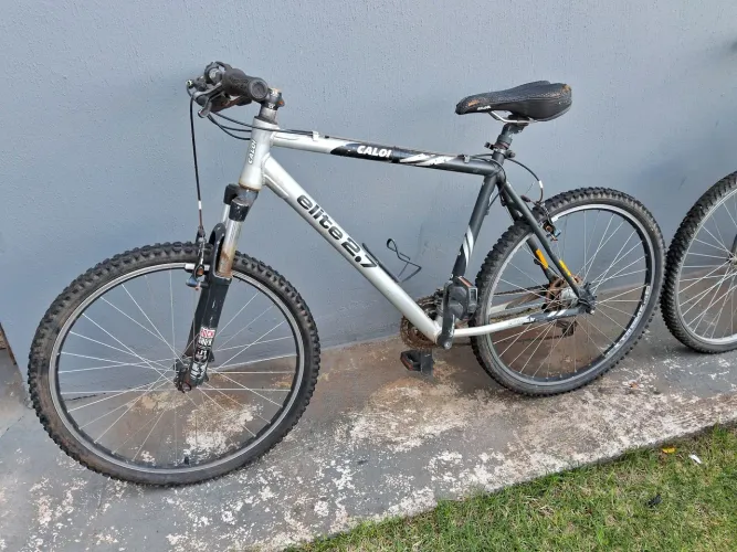 Vendo 2 Bikes - 1 Bike Caloi Elite 2.7 e 1 Bike Mormai Fullsion