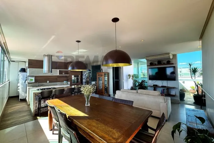Cobertura Duplex com 3 Quartos, Espaço Gourmet e Garagem para até 4 Carros no Carlos Prate
