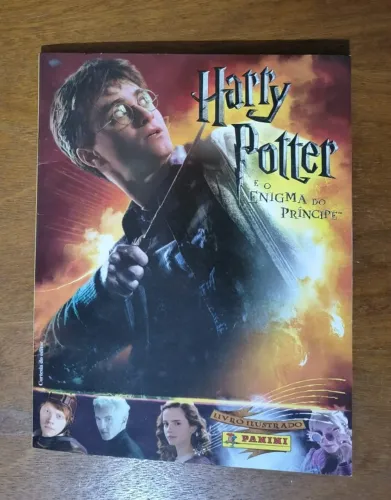 Álbum de Figurinhas Harry Potter e o Enigma do Príncipe faltando 21 figurinhas