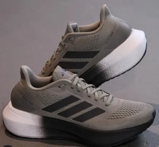 Tênis Adidas boost run feminino 