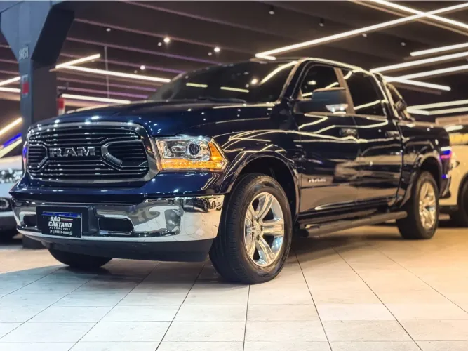 Ram Classic Laramie 5.7 V8 16V Gasolina 4X4 Aut. 2023