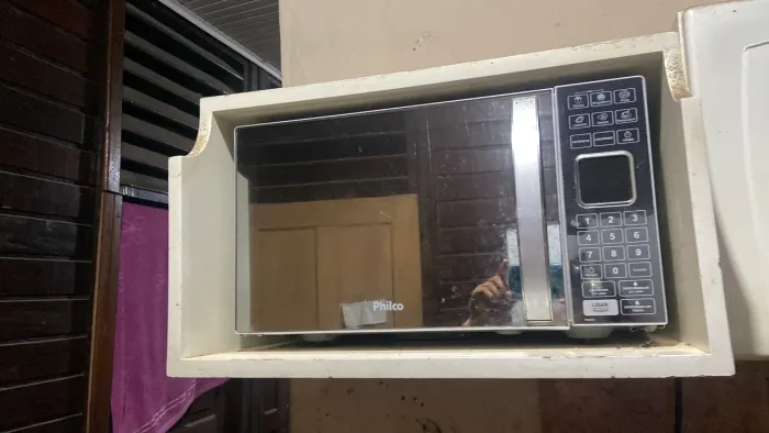 Microondas com suporte Philco 25 litros
