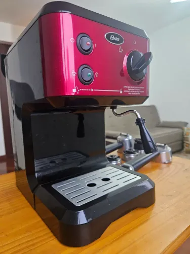 Cafeteira Espresso OSTER cápsula e moído 