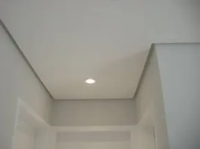 Gesso e rebaixamento 
