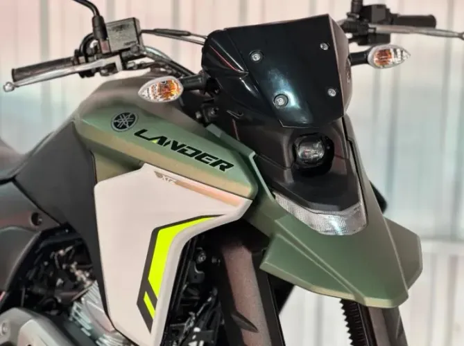 Yamaha Lander 250 Connected 2025 | Apenas 9.500km + Garantia de Fábrica + Baú