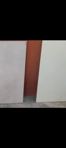 Vende-se Pisos e Ajulejos (desapego)