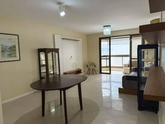 Locação | Apartamento Mobiliado com vista mar e 3 quartos no Centro de Florianópolis
