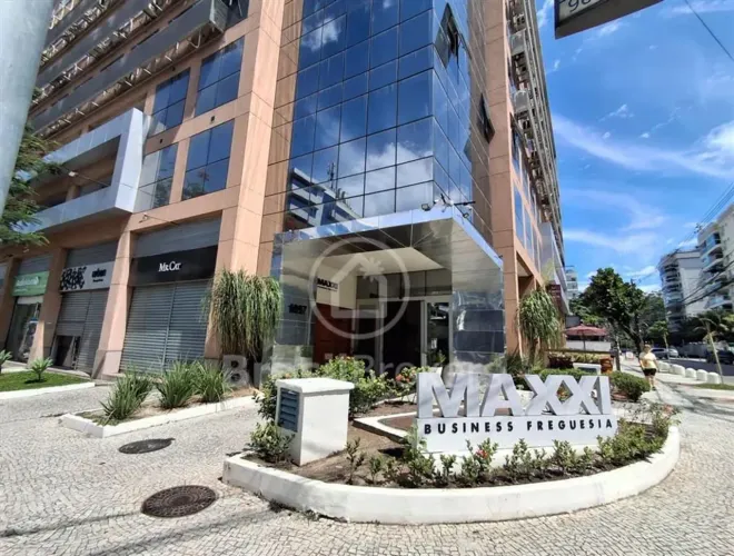 Sala Comercial em ponto nobre e prático da Freguesia - Jpa