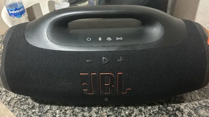 BOMBOX 4