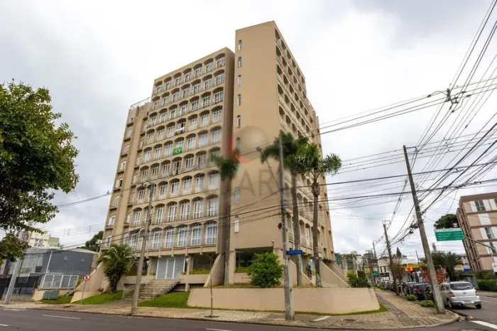 APARTAMENTO CLÁSSICO ALTO PADRÃO LOCALIZADO NO ALTO XV | 3 DORMITÓRIOS | 2 VAGAS