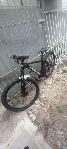 Vende-se bike pra sair ligeiro ?