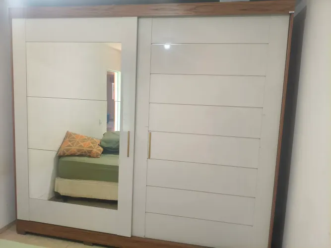 Guarda roupa 2.40x 2.60