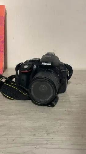 Câmera Nikon D5300 novíssima