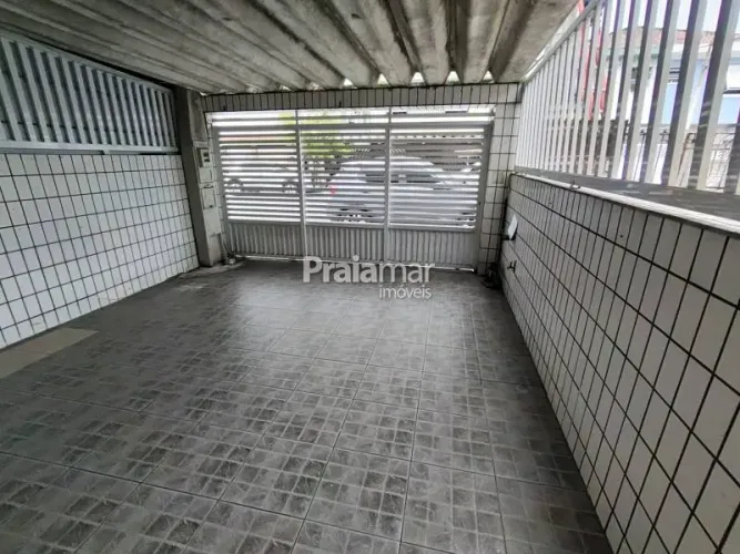 SOBRADO ESPAÇOSO PARA ALUGAR EM VILA VALENÇA - 2 DORMITÓRIOS E 2 BANHEIROS