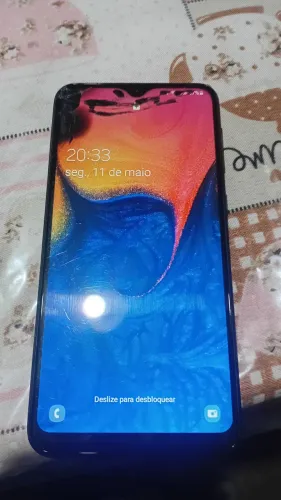 A10 32gb trinco na tela como nas foto acompanha caixa e carregador 