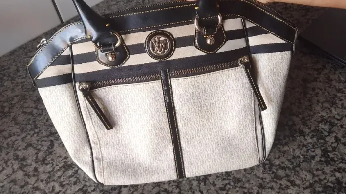 Bolsa Victor Hugo