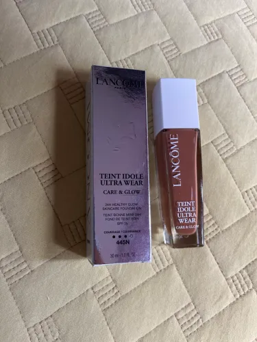 Base líquida marca Lancôme cor 445 N - Nova 