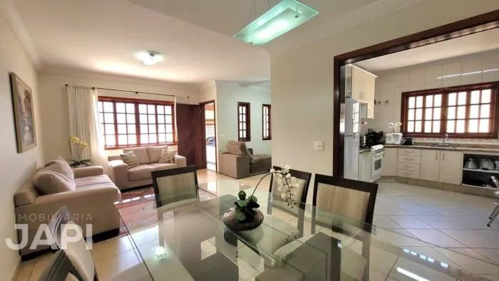 Casa com 4 dormitórios à venda, 296 m² por R$ 1.100.000,00 - Jardim Tannus - Jundiaí/SP