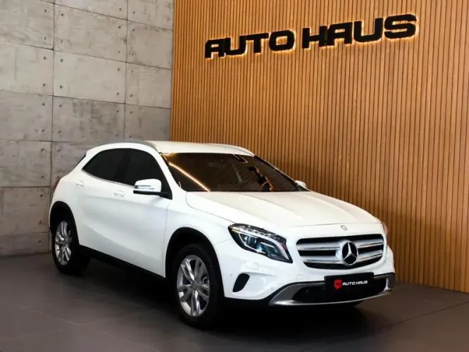 Mercedes-Benz GLA 200 Adv. 1.6/1.6 TB 16V Flex Aut. 2015