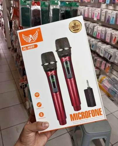 MICROFONE SEM FIO COM 2 MICROFONE RECARREGAVEL ?