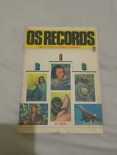 ÁLBUM DE FIGURINHAS OS RECORDES INCOMPLETO DA EDITORA TRÊS
