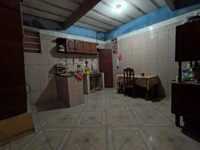 BARBADA, VENDO CASA DE 2 PAVIMENTOS 2/4 C/ 2 BANHEIROS NA PEDREIRA