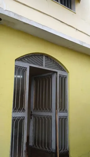 Aluga-se casa de 2 quartos em Realengo