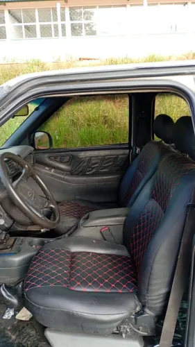Chevrolet S10 Pick-up Luxe 2.8 4X2 CD TB Int.dies. 2001