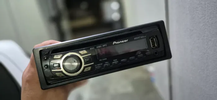 Som automotivo Pioneer DEH-2350UB