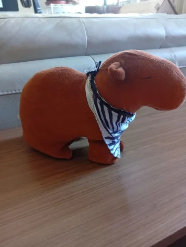 pelúcia capivara