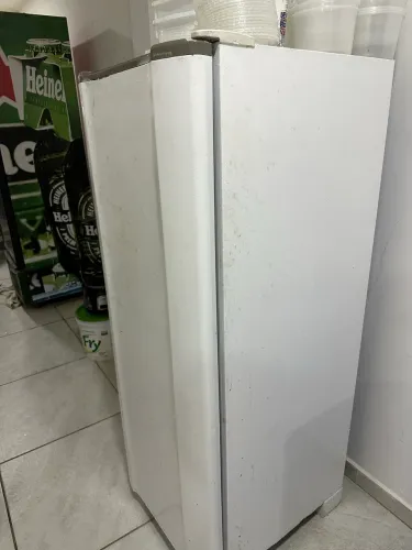 Vendo GELADEIRA funcionando perfeitamente 