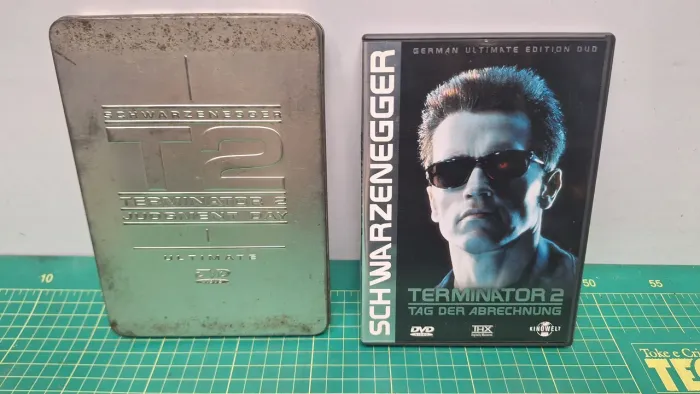 Exterminador do futuro 2 ultimate box metal (importado)