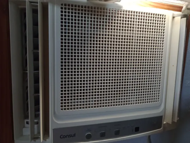 Ar condicionado Consul c/ controle remoto