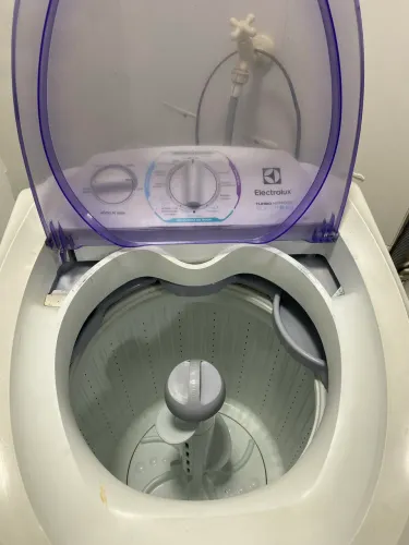 Máquina de lavar Electrolux turbo agitação super 8kg