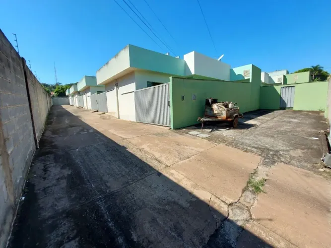 Casa com 2 dormitórios para alugar, 60 m² - Jardim Petrópolis - Goiânia/GO