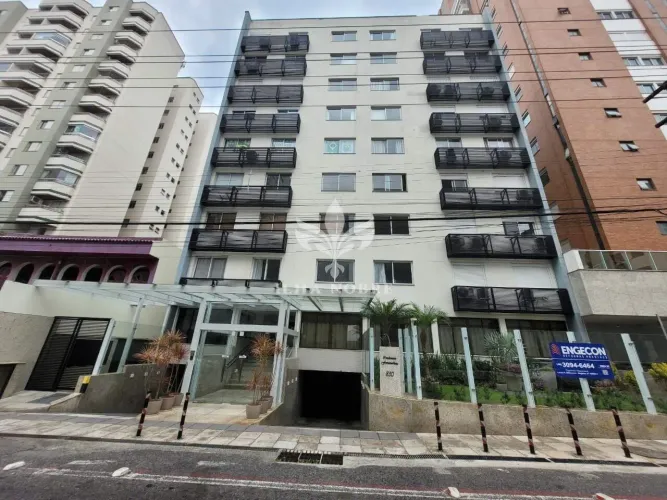 Apartamento mobiliado para Alugar com 2 Quartos sendo 1 Suíte no Centro de Florianópolis c