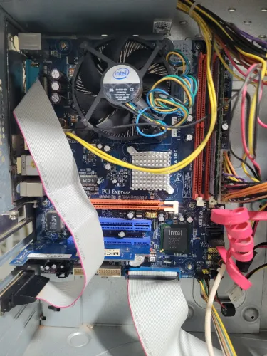 Placa Mãe LGA 775 P7I45GC-M+ + Processador Pentium E2160 + Cooler + 1GB DDR2