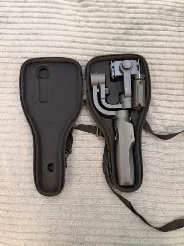 Estabilizador Gimbal 3 Eixos para Celular/Smartphone + Mini Tripé e Case