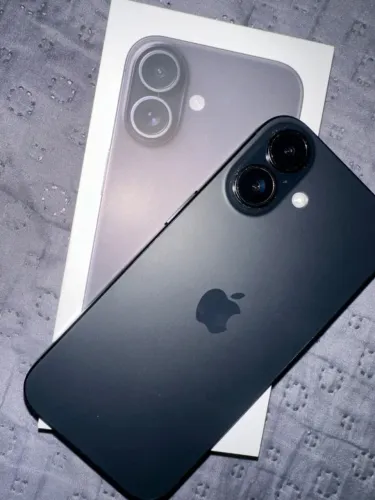 iPhone 16