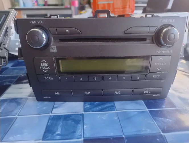 Rádio CD Toyota