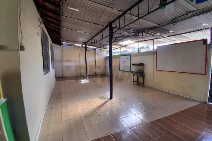 Casa térrea disponível para venda 190m², 3 Quarto, Próximo a Praça Cordeiro de Farias  Bel
