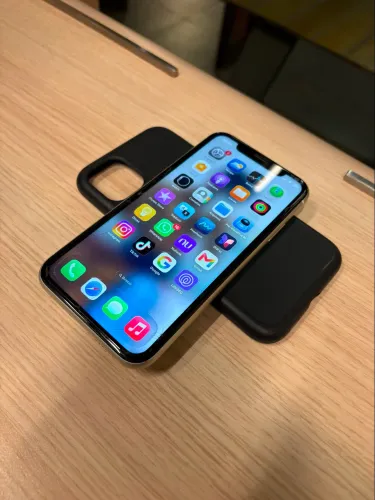 iPhone 11 valor 800