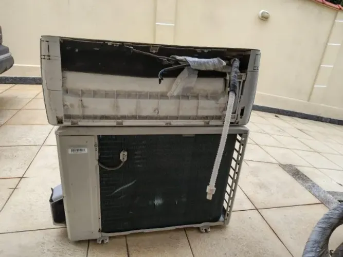 Ar Condicionado Springer Midea Inverter 12.000BTUs 220V