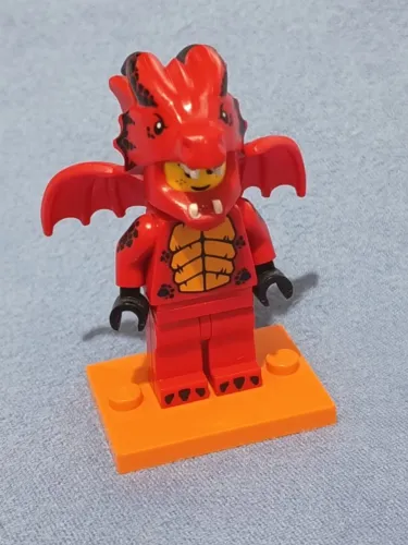 LEGO minifigura Dragon Suit Guy, Series 18 (completo, com base) (MUITO RARO)