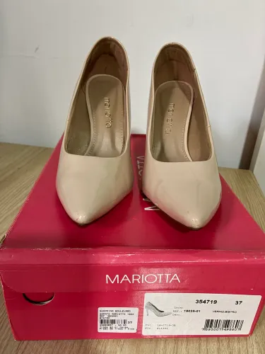 Scarpin sapato nude