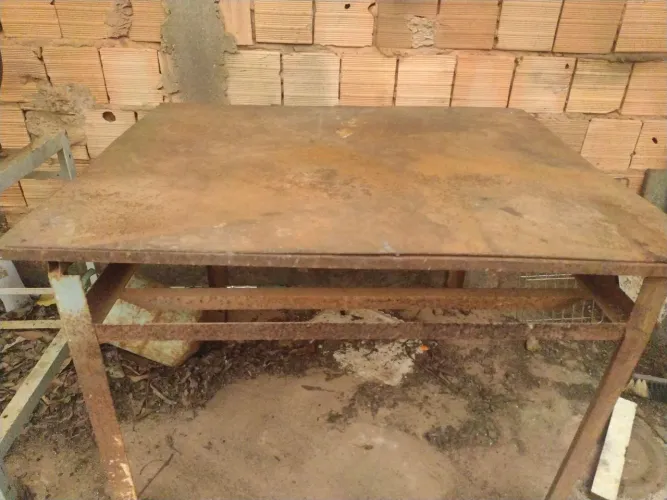 Meza robusta ideal pra oficina 120x1